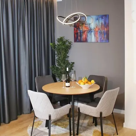 Apartment West Coast Gardens